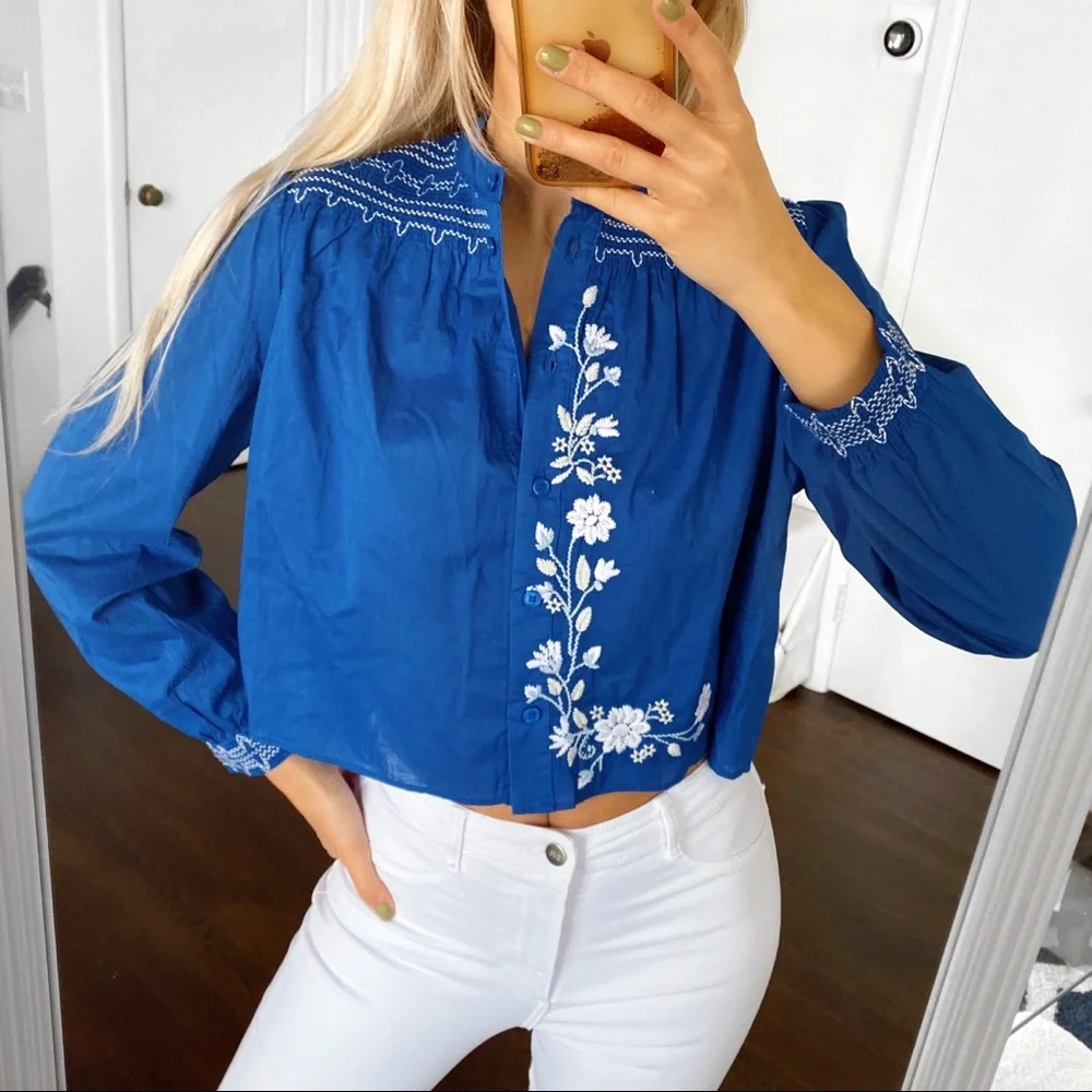 π ZARA BOHO BLUE WHITE FLORAL EMBROIDERED LONG SLEEVE CROPPED BLOUSE! - Picture 1 of 14